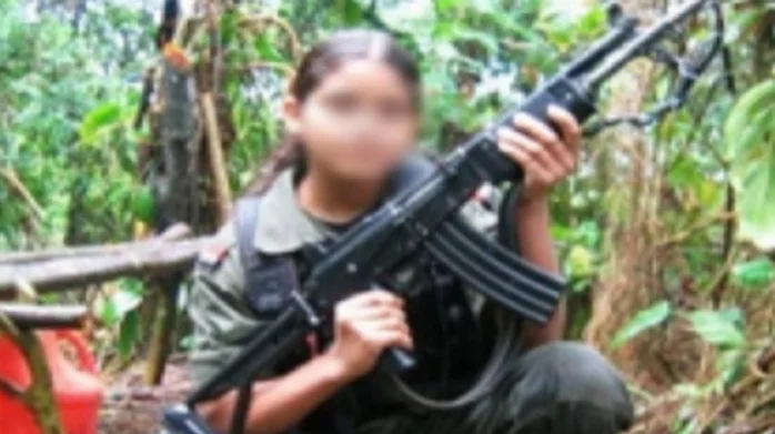 Alertan sobre riesgo de reclutamiento de menores por choques entre ELN y  FARC