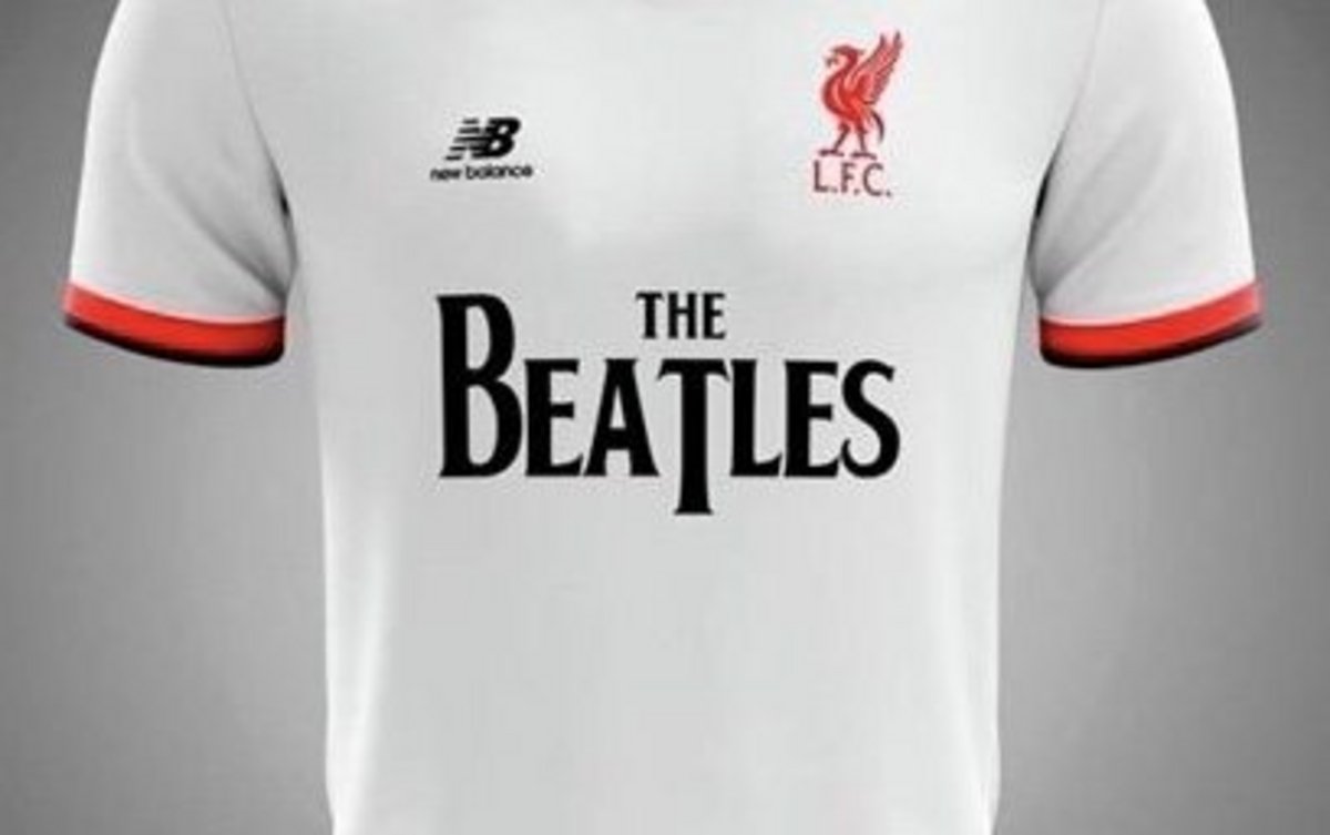 hermosa camisola podría vestir el Liverpool recordando a The Beatles