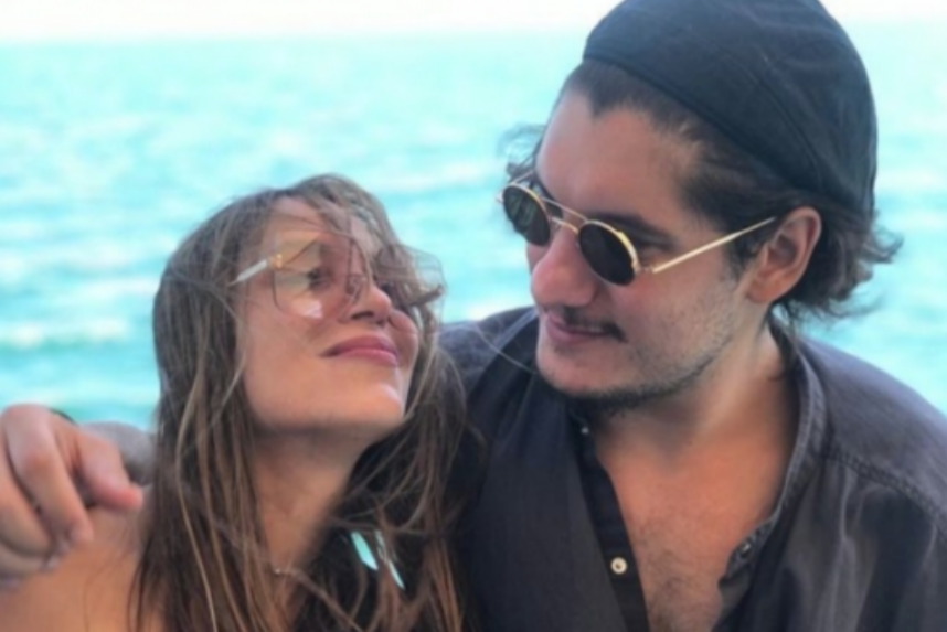 La curiosa historia del primer matrimonio de Ricardo Arjona, de un festival de música a una capilla en Las Vegas