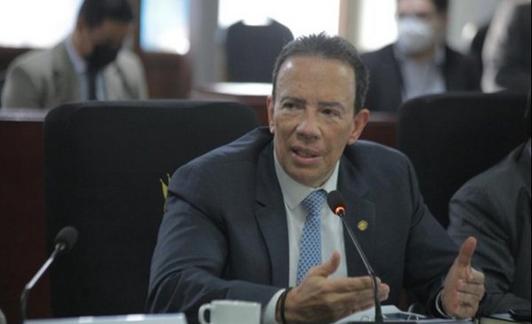 Álvaro González Ricci nombrado presidente del Banco de Guatemala