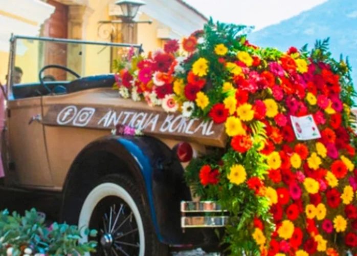 Antigua Guatemala se llena de colores por quinta vez en el Festival de  Flores 2021